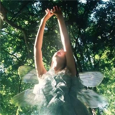 穿比基尼的外星人